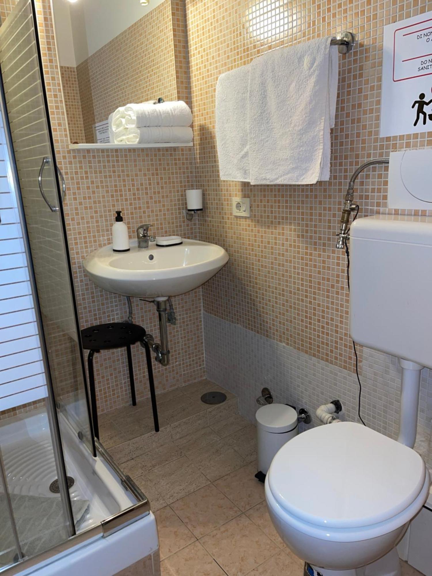 Guest House Meret Róma Kültér fotó